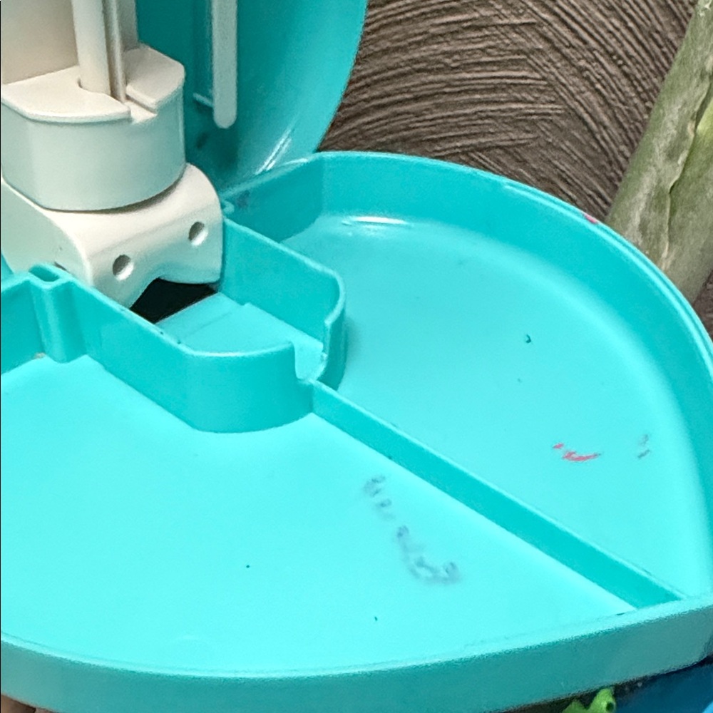 Heart-Shaped Turquoise Case - Picture 7 of 8